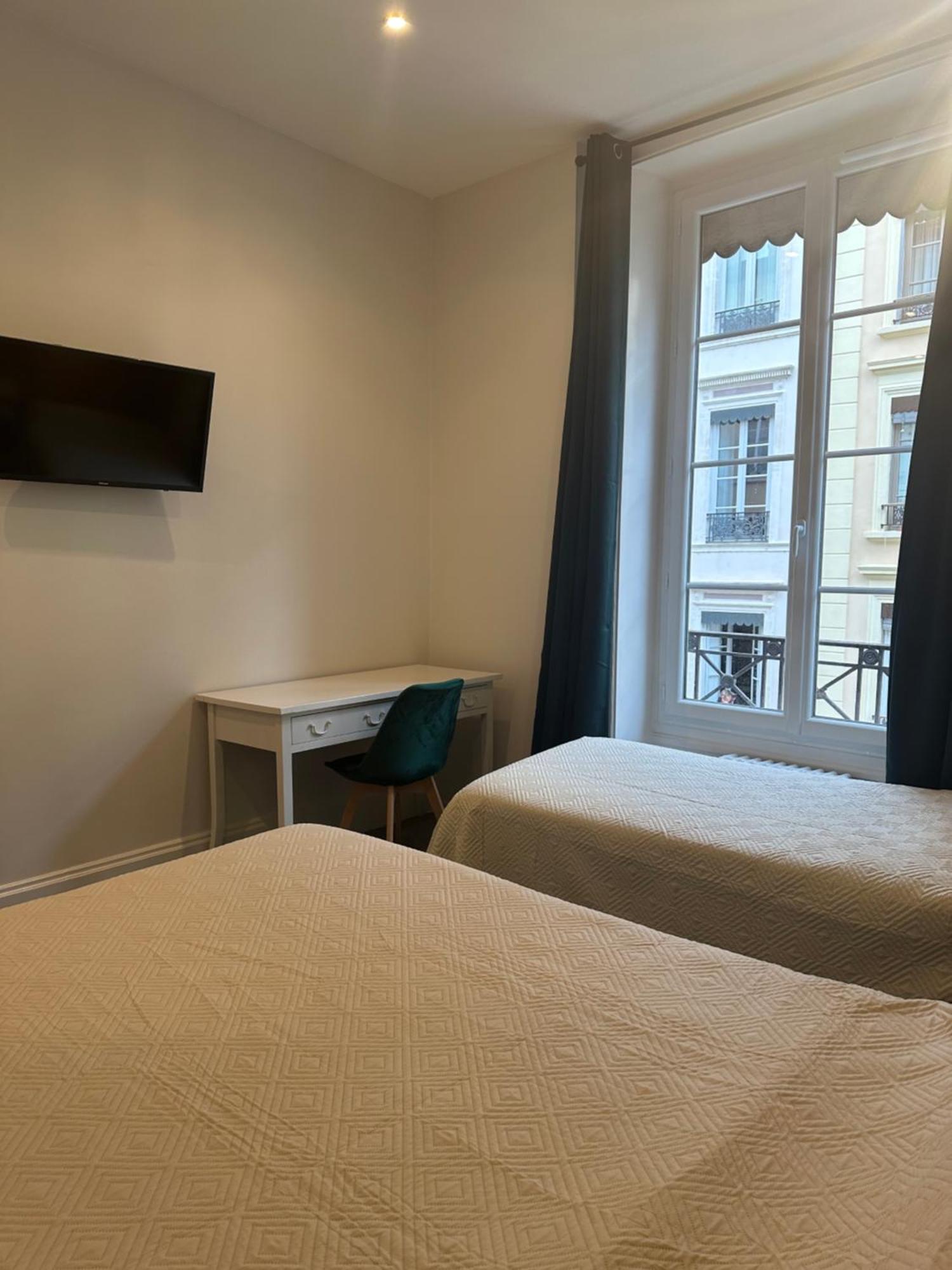 Hotel Azur Lyon Buitenkant foto